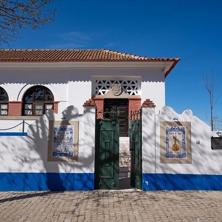 Escola Do Fado Panzió Vila Fernando  Kültér fotó
